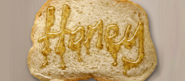 Making a Text Effect using Honey on a Bread